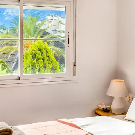 Adelfas By Finest Appartement