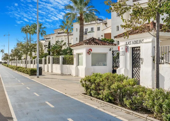 Adelfas By Finest Apartament