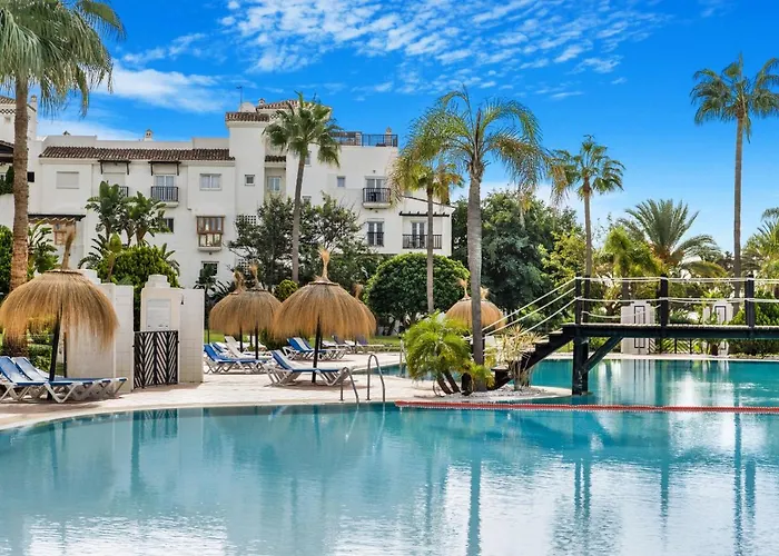 Апартаменты Adelfas By Finest *