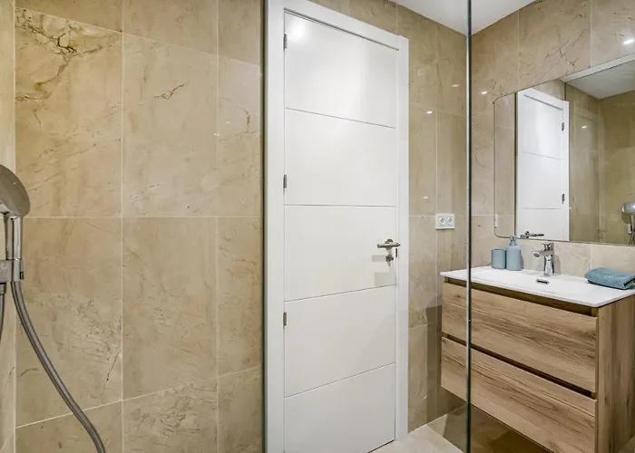 Adelfas By Finest Apartament